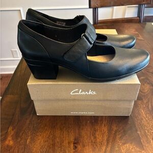 Clarks Black Leather Mary Jane Block Heel Pumps